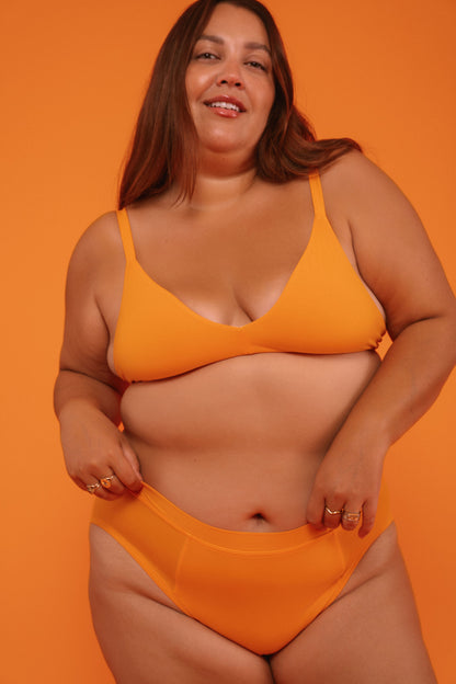 Creamsicle | Model wearing size 2XL