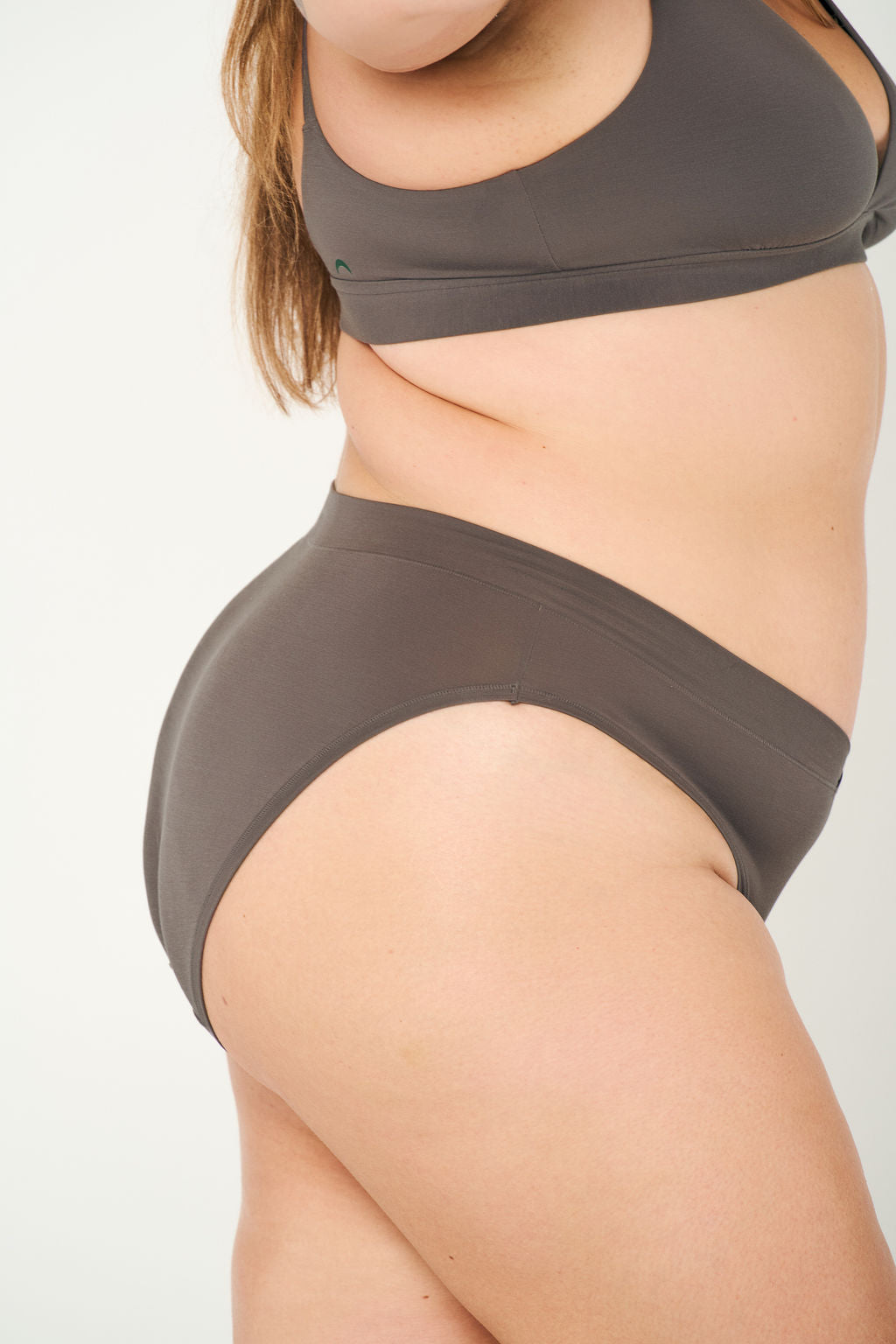 Tourmaline | Model is wearing size 2XL