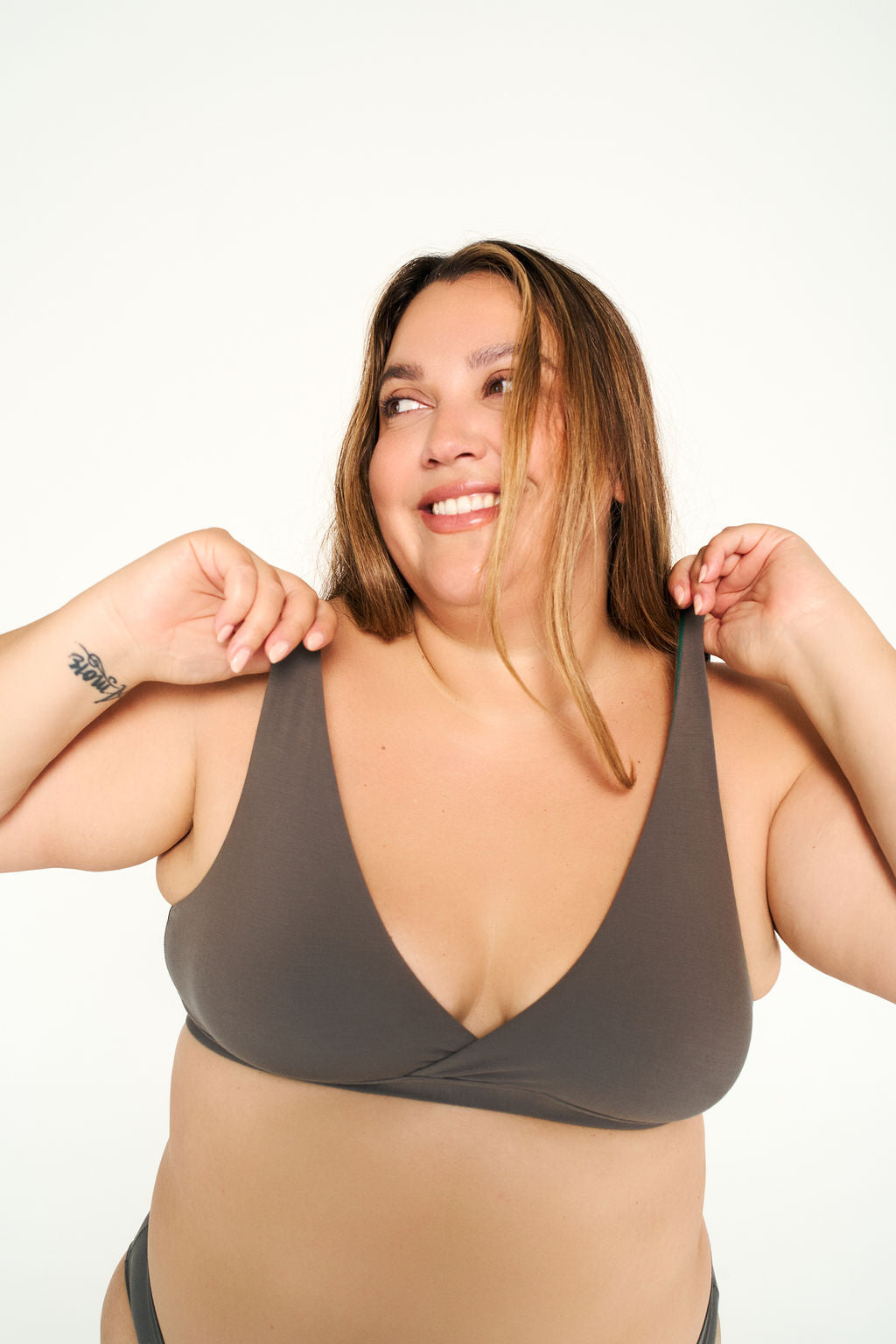 Tourmaline | Model is wearing size XL