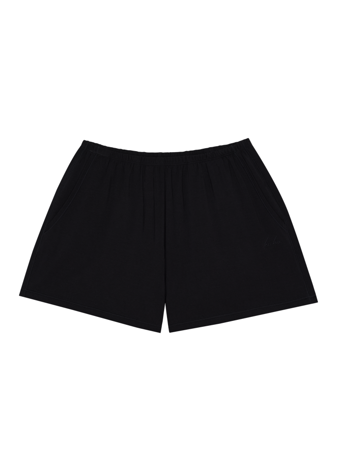 Black | Flat lay