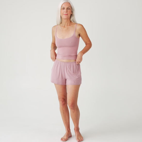 Quartz | Model is XS and 5’8”