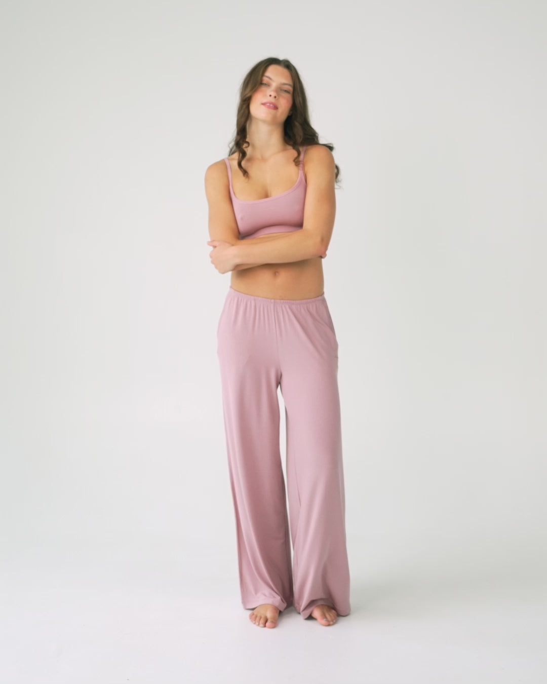Quartz | Sophie is S top, XS bottom and 5’9”