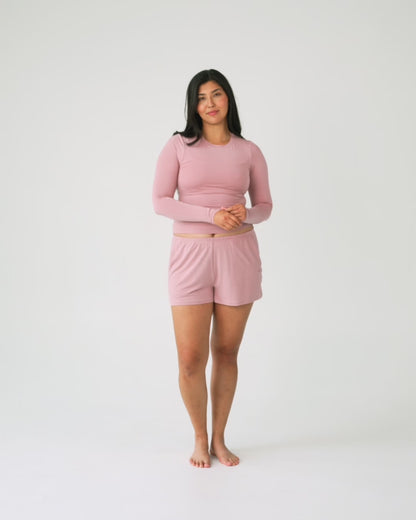 Quartz | Model is size M top, L bottom and 5'10"
