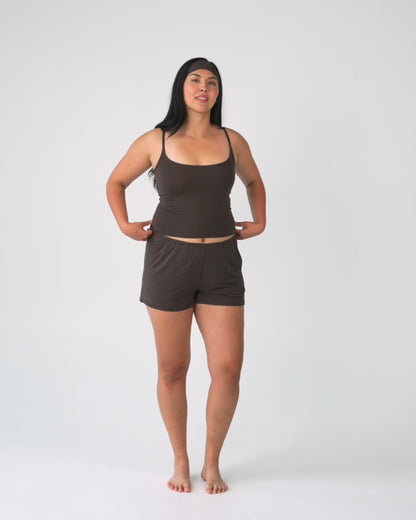 Java | Model is size M top, L bottom and 5'10"
