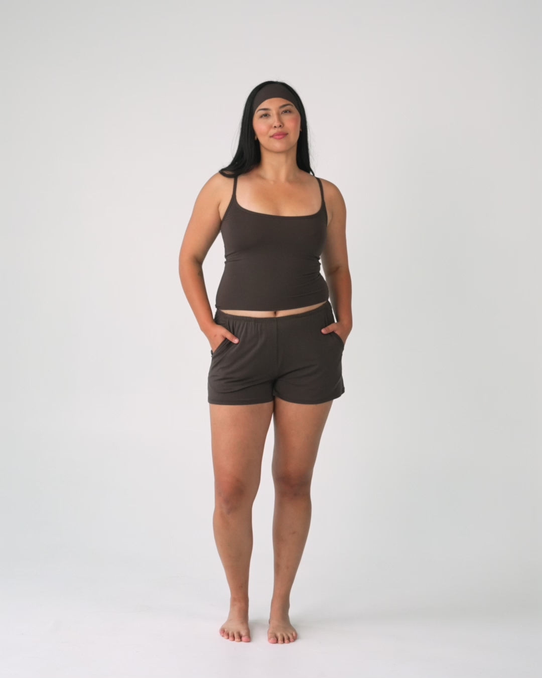 Java | Model is size M top, L bottom and 5'10"