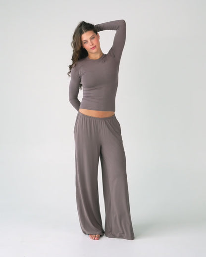 Model is S top, XS bottom and 5’9”