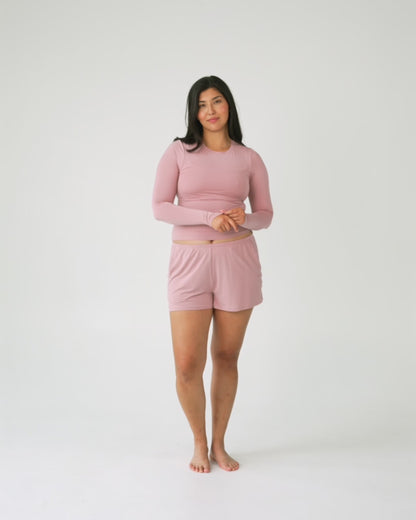 Quartz | Model is size M top, L bottom and 5'10"